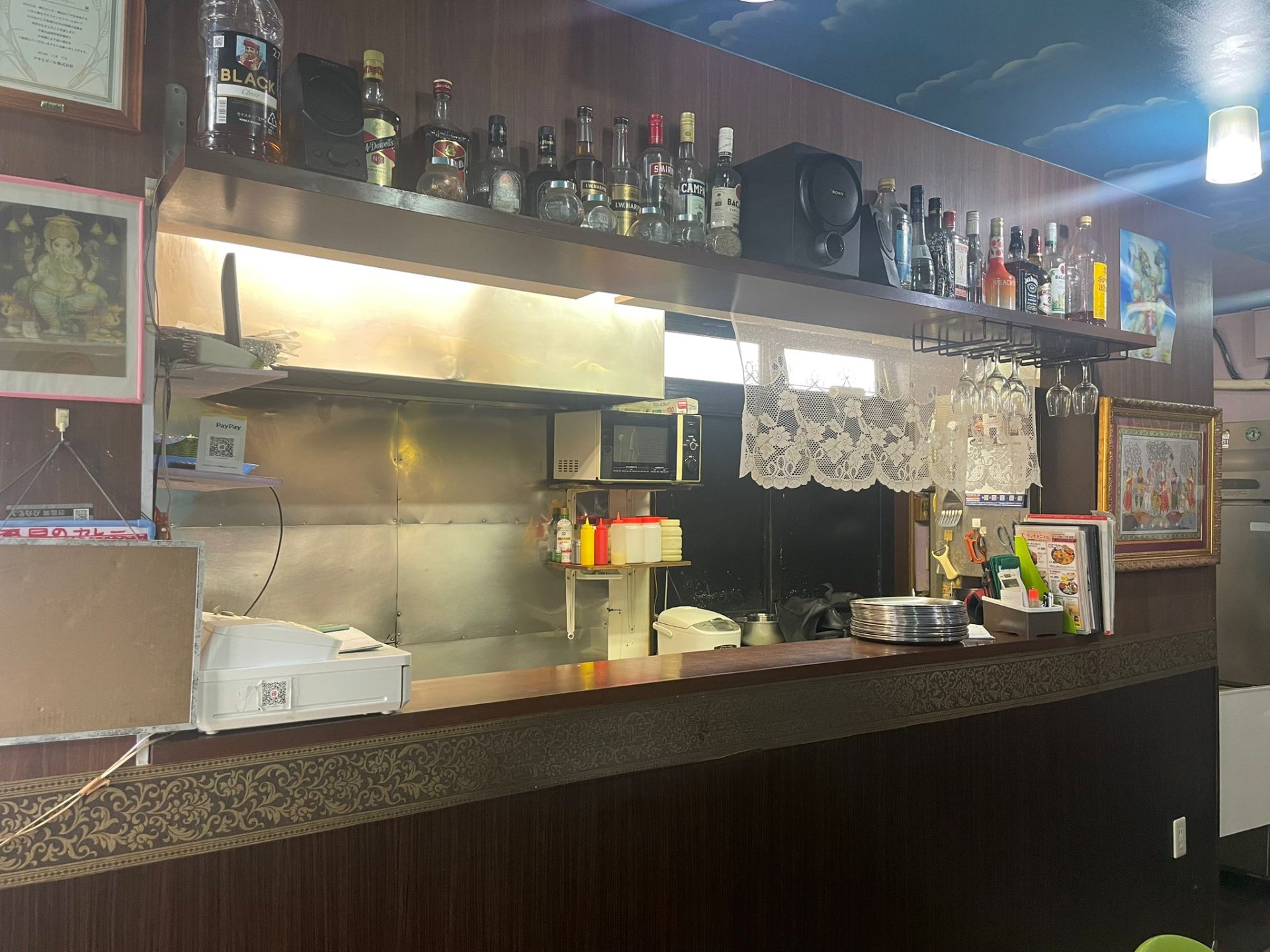 Tandoor bar counter